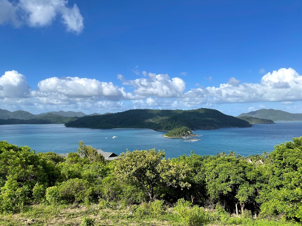 One Tree Hill | Whitsunday Blvd, Hamilton Island QLD 4803, Australia | Phone: (07) 4946 8026