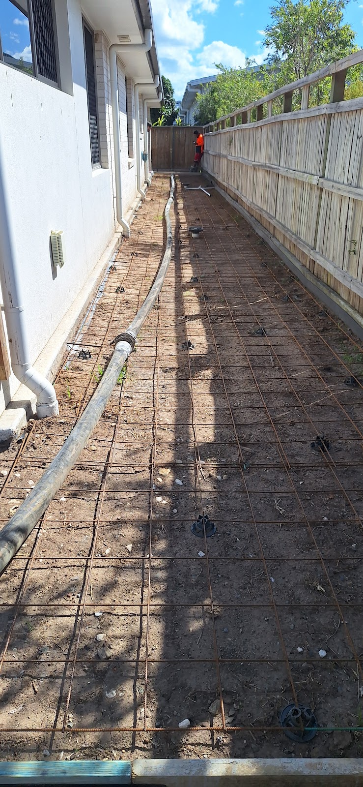Sharmaz Landscaping | 71 Belvedere Dr, Spring Mountain QLD 4300, Australia | Phone: 0412 806 690