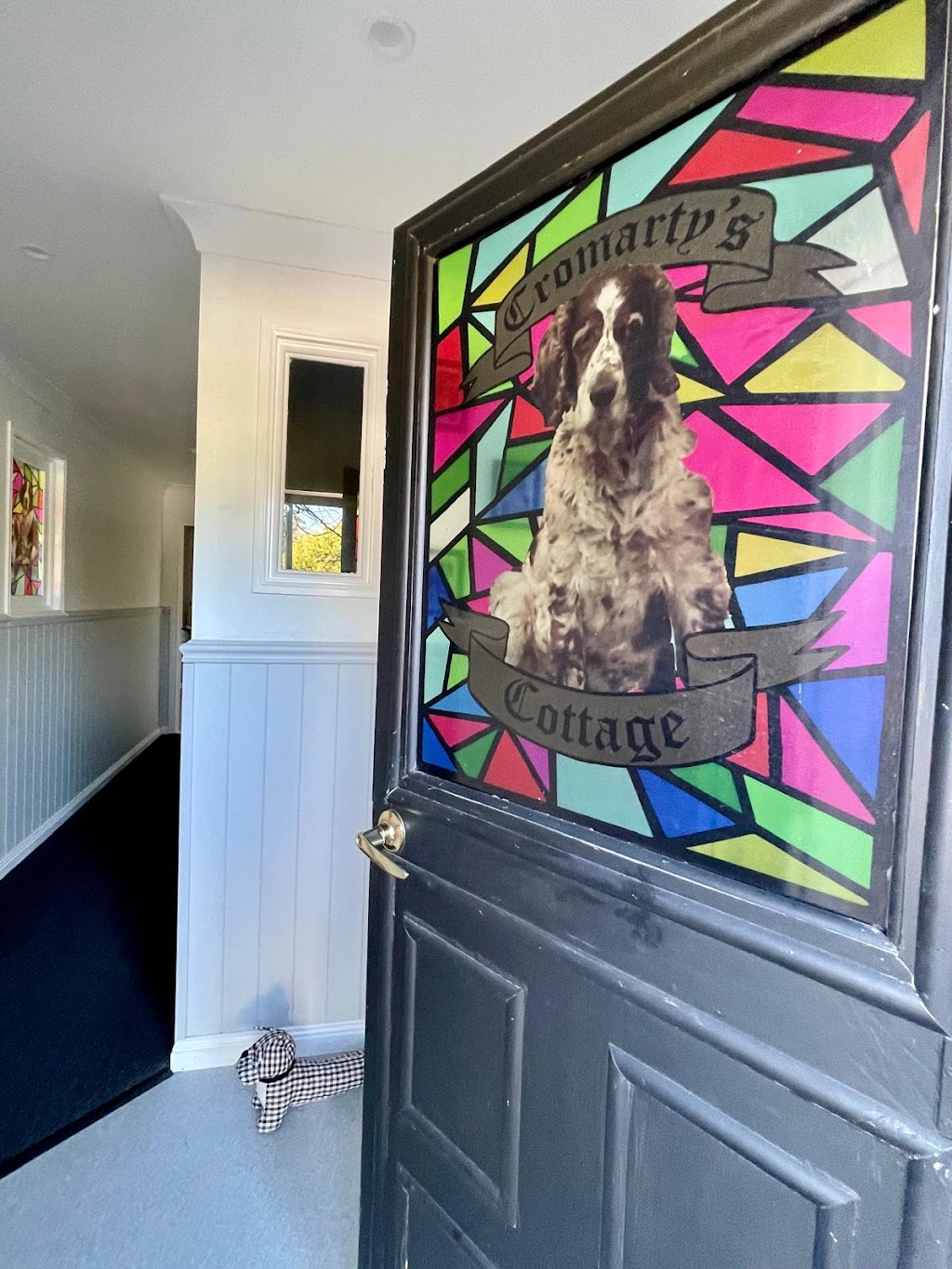 Cromartys Cottage | 25555 New England Hwy, Applethorpe QLD 4378, Australia | Phone: 0410 475 773