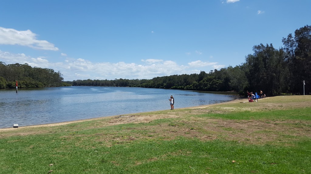 Kelso Beach Reserve | park | 571A Henry Lawson Dr, East Hills NSW 2213, Australia