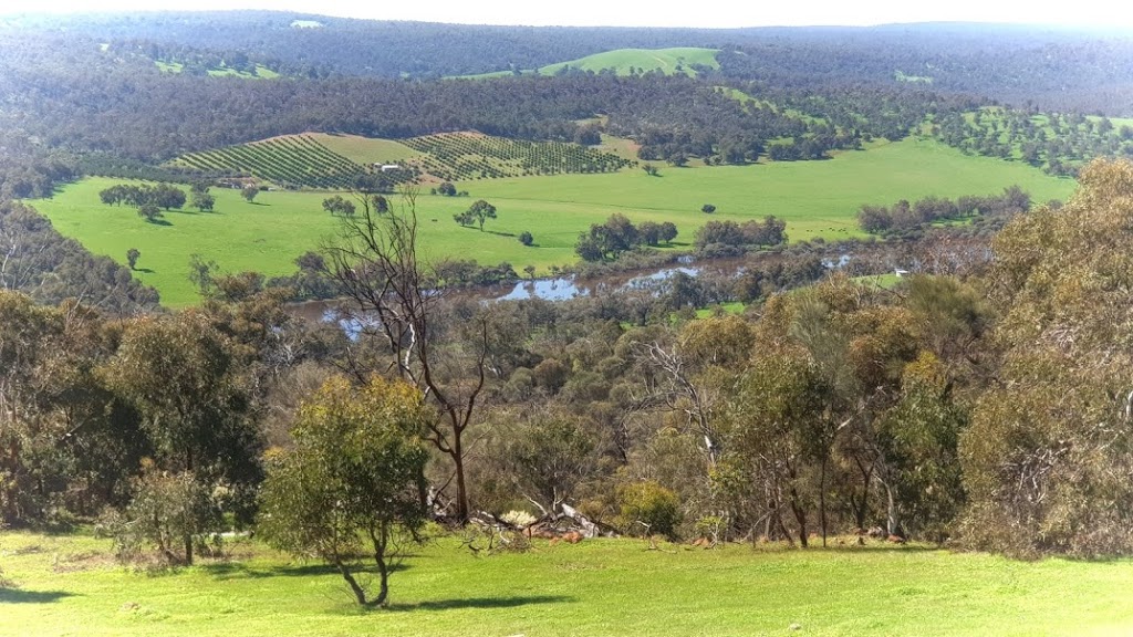 Chittering Heights | lodging | 609 Chittering Valley Rd, Lower Chittering WA 6084, Australia | 0434197358 OR +61 434 197 358