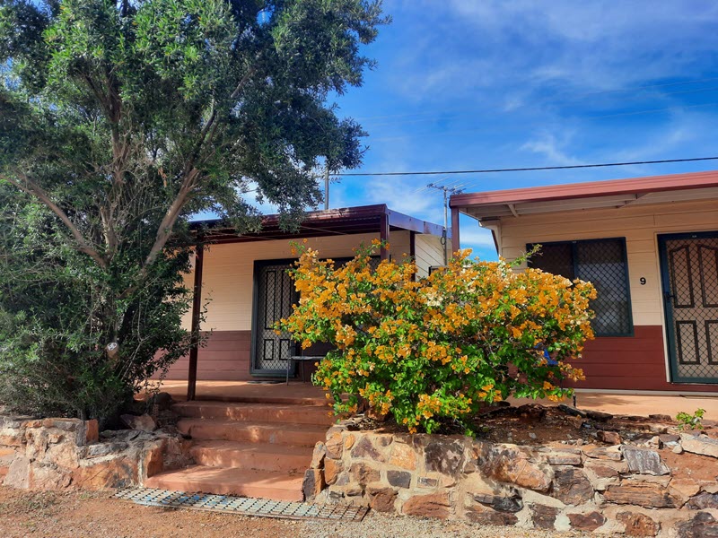 Commercial Hotel Meekatharra | 77 Main St, Meekatharra WA 6642, Australia | Phone: (08) 9981 1020