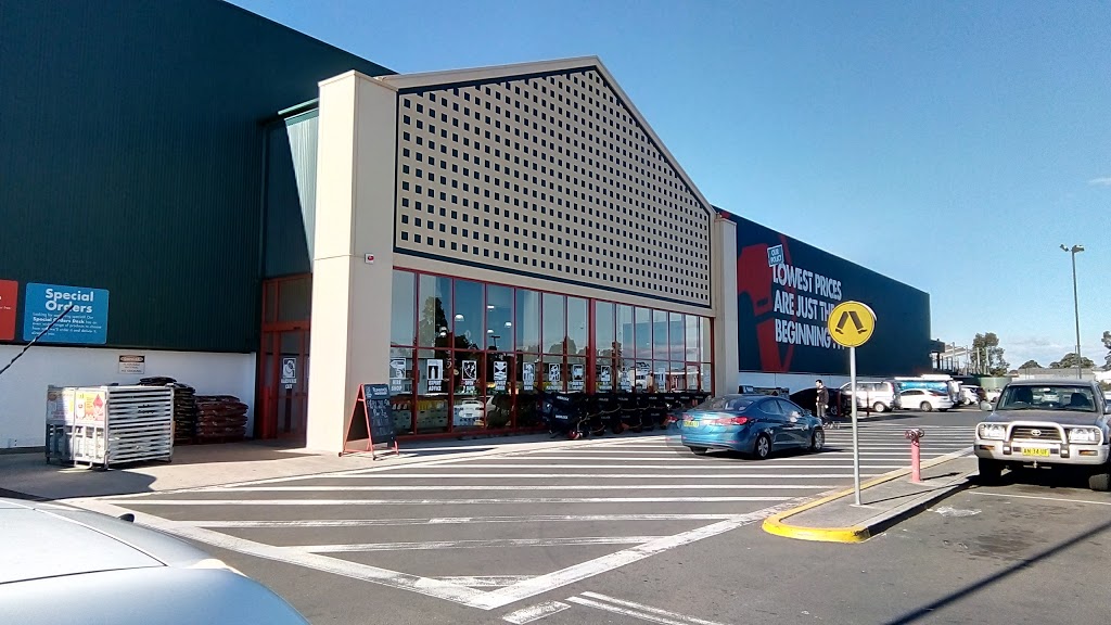Bunnings Bankstown Airport | hardware store | 347-359 Milperra Rd, Bankstown NSW 2200, Australia | 0287076400 OR +61 2 8707 6400