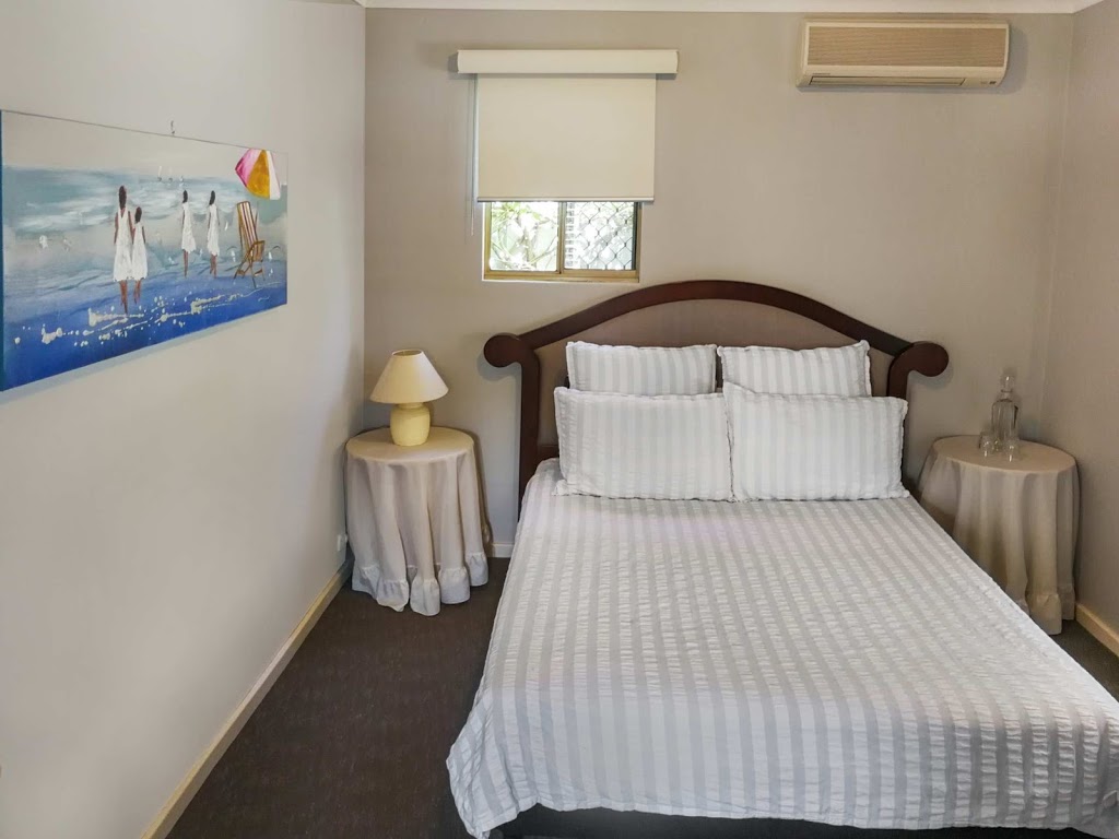 Airport Bed & Breakfast | lodging | 105 Central Ave, Redcliffe WA 6104, Australia | 0423355648 OR +61 423 355 648