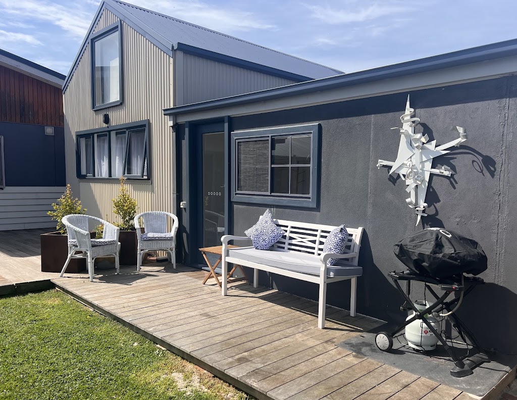 Swanhaven Retreat | School Ave, Newhaven VIC 3925, Australia | Phone: 0449 826 845