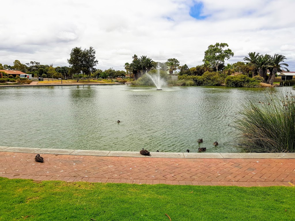Freshwater Lake | park | 146 W Lakes Blvd, West Lakes SA 5021, Australia | 0884081111 OR +61 8 8408 1111