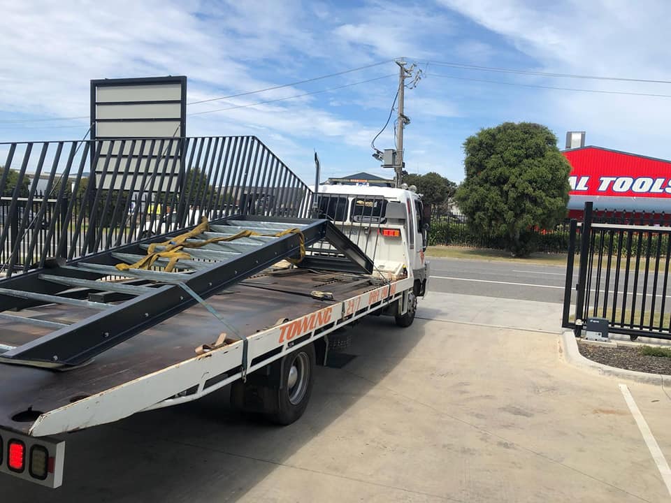 AKS Towing | 35 Arcadia St, Carrum Downs VIC 3201, Australia | Phone: 0414 198 968